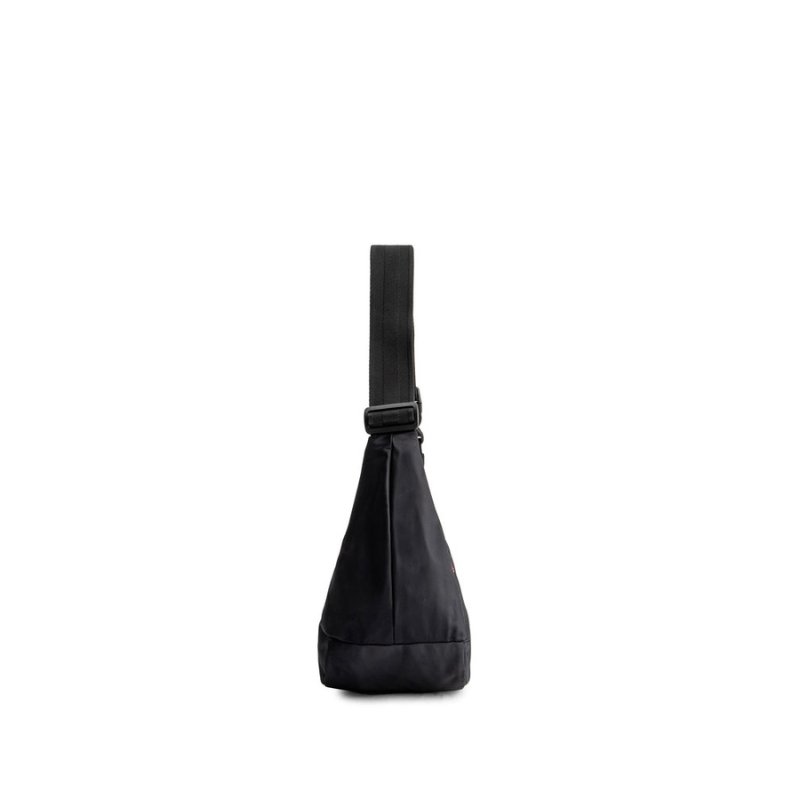 HUNTER NYLON MIDI HOBO "BLACK" UBS3601KBM-BLK