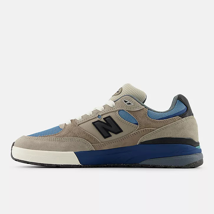【Exclusive】New Balance NB Numeric Andrew Reynolds 933 "MUSHROOM with STILL WATER"